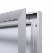 Informationstavla utomhus och inomhus